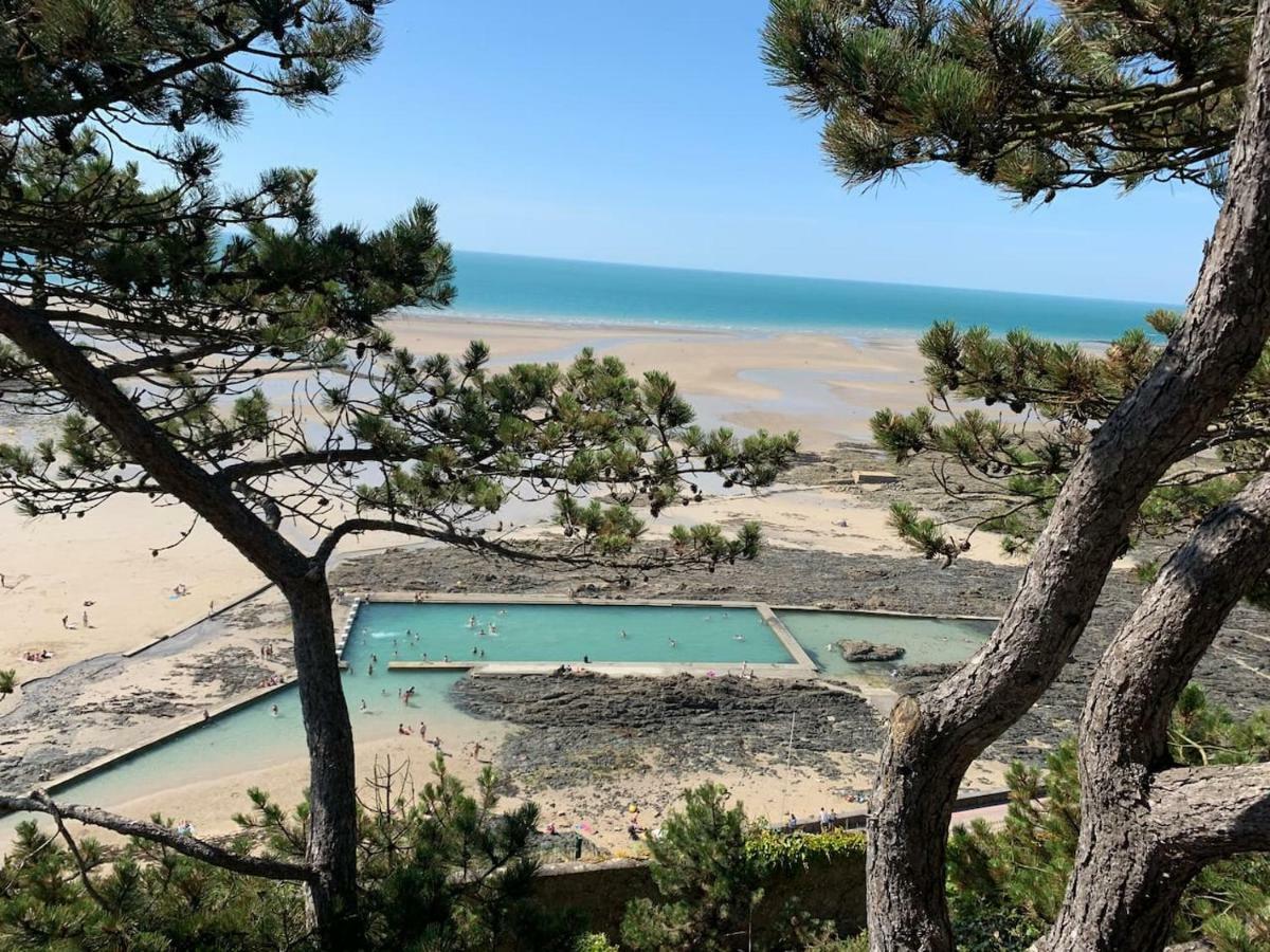 Les Roches Grises, Luxueuse Villa Face Mer, 4Etoiles, Spa Et Jardin Panoramique, Societe La Clef Decamp Granville Exterior foto